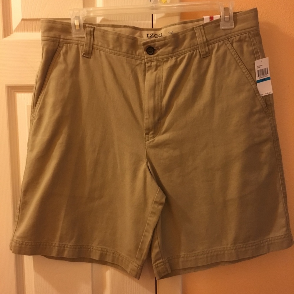 NWT Mens Izod  size 36w Kakhi Shorts